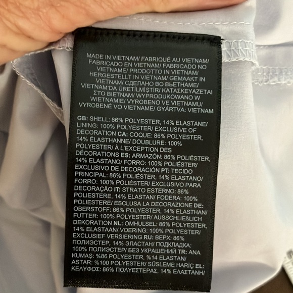 The North Face Athletic/Athleisure Shorts, NWT! - Picture 11 of 12